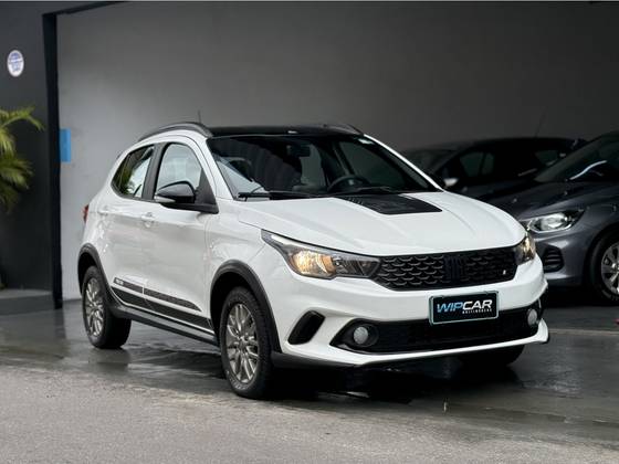 FIAT ARGO 1.8 E.TORQ FLEX TREKKING AT6 FIAT ARGO 1.8 E.TORQ FLEX TREKKING AT6